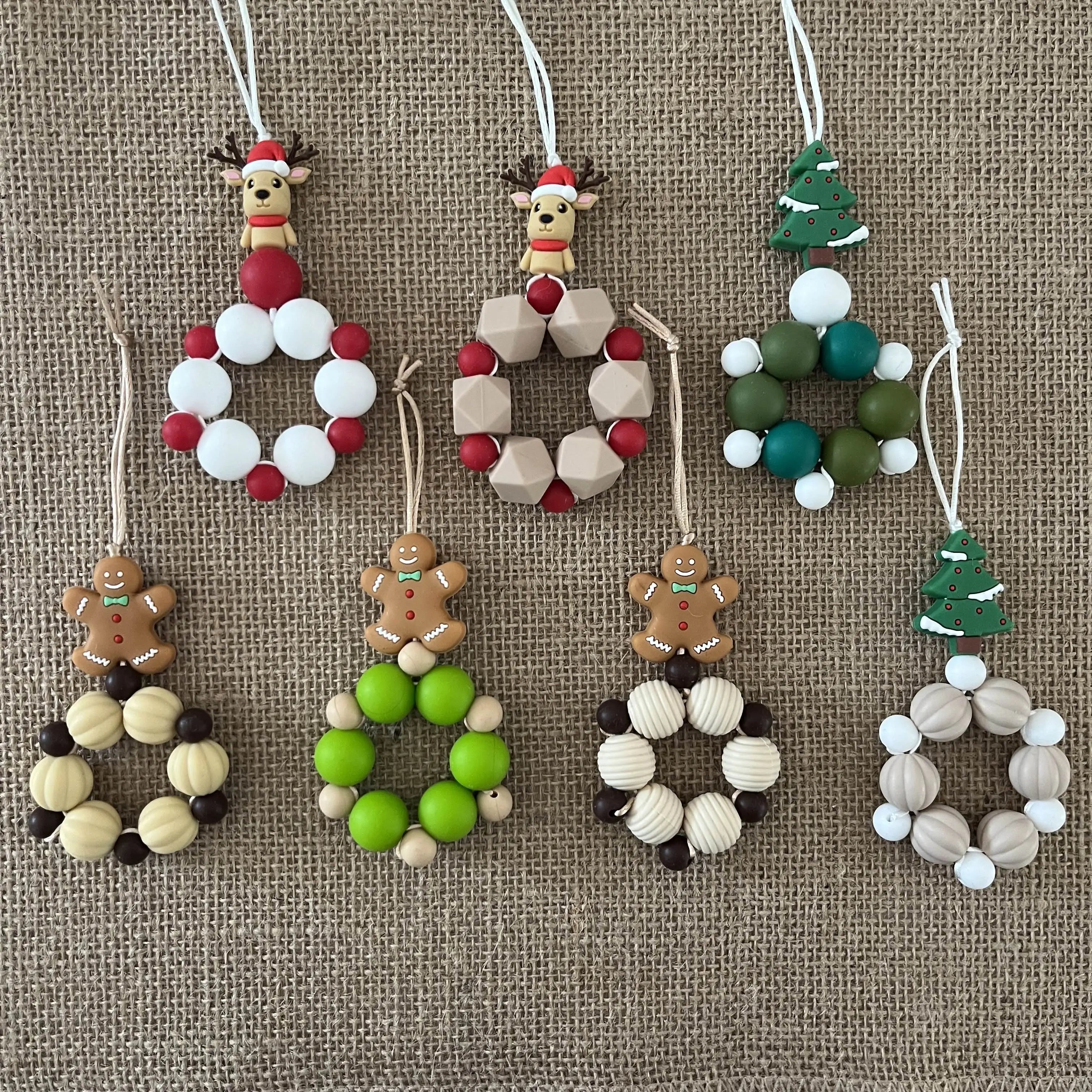 Diverses décorations noël en perles de silicone