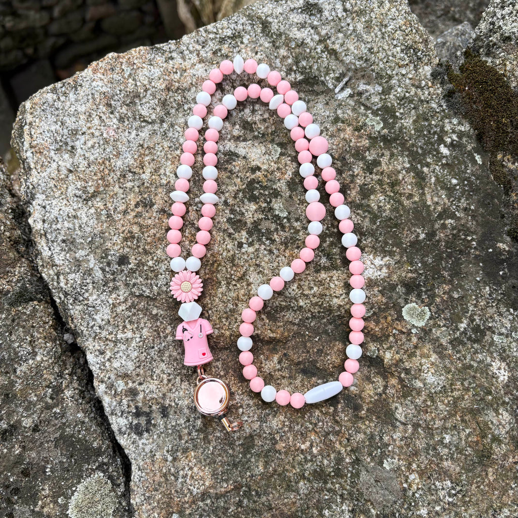 Porte Badge Enrouleur Infirmière Rose Ma boutique