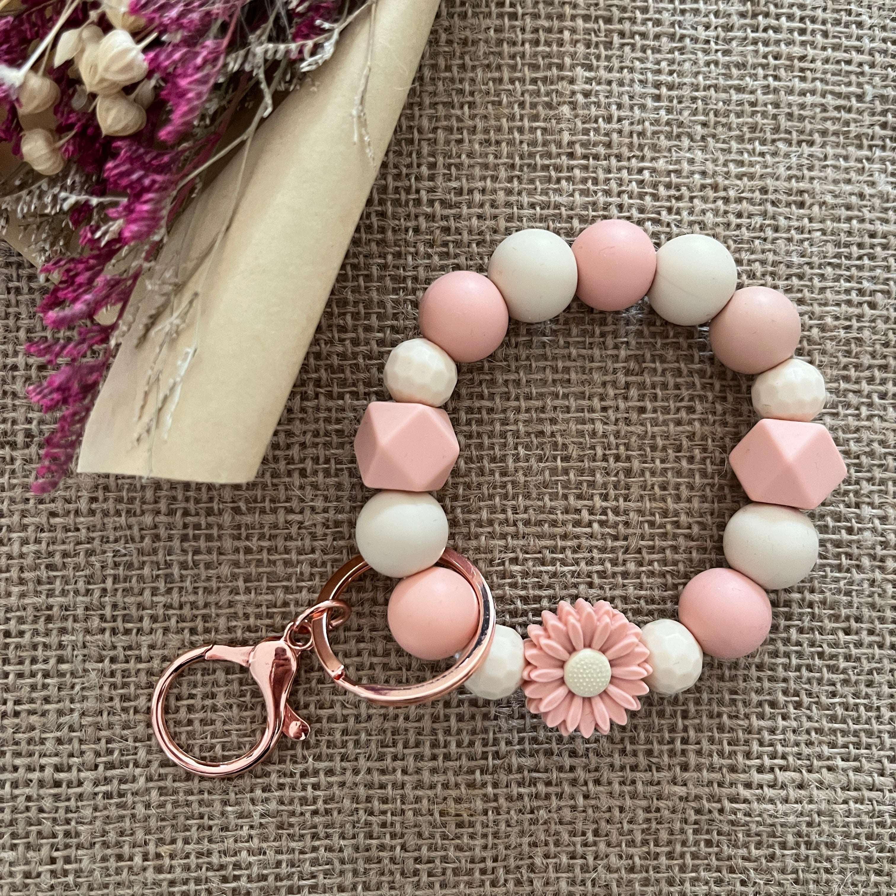 Porte-clés perles en silicone rose & beige – Fleur décorative et mousqueton doré Ma boutique