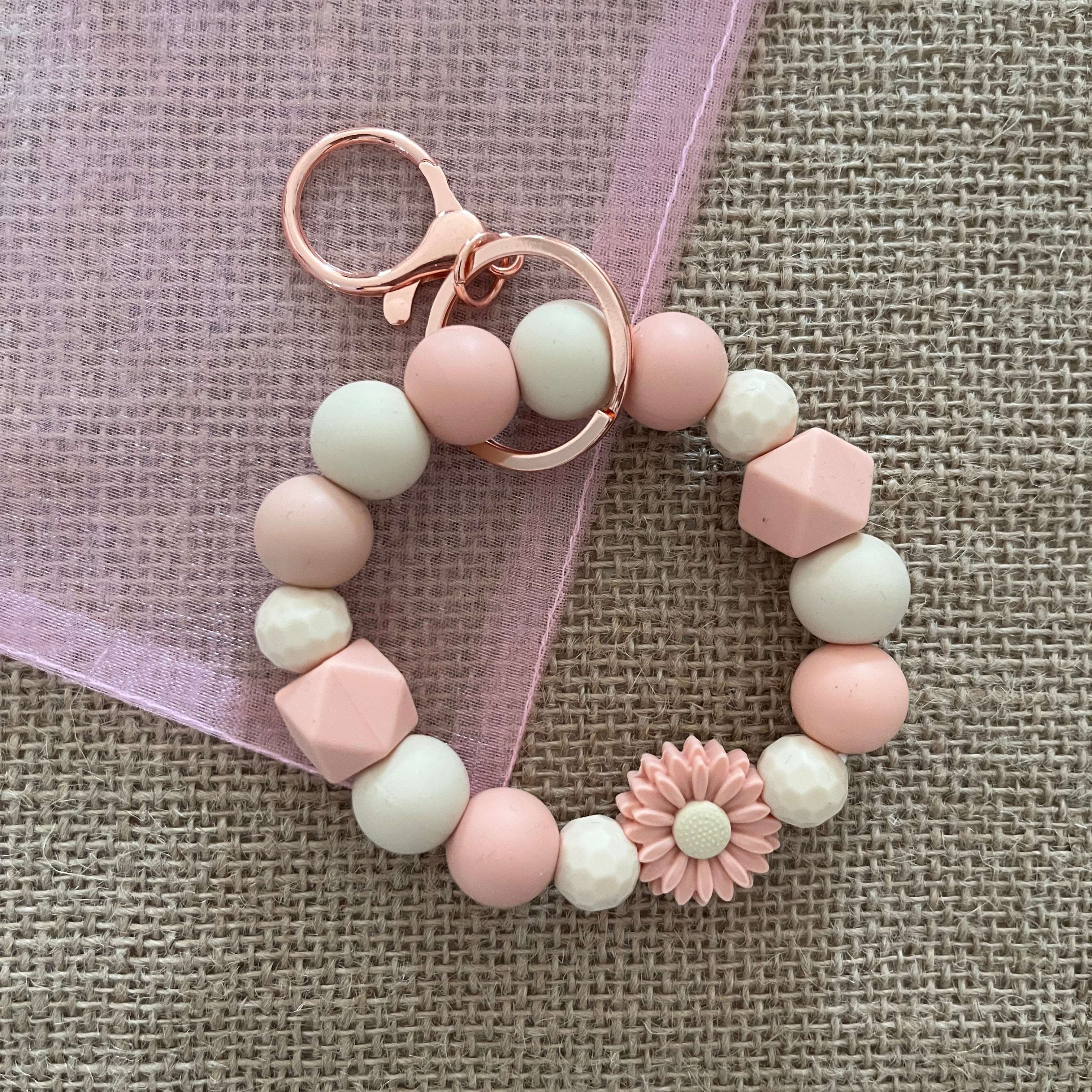 Porte-clés perles en silicone rose & beige – Fleur décorative et mousqueton doré Ma boutique