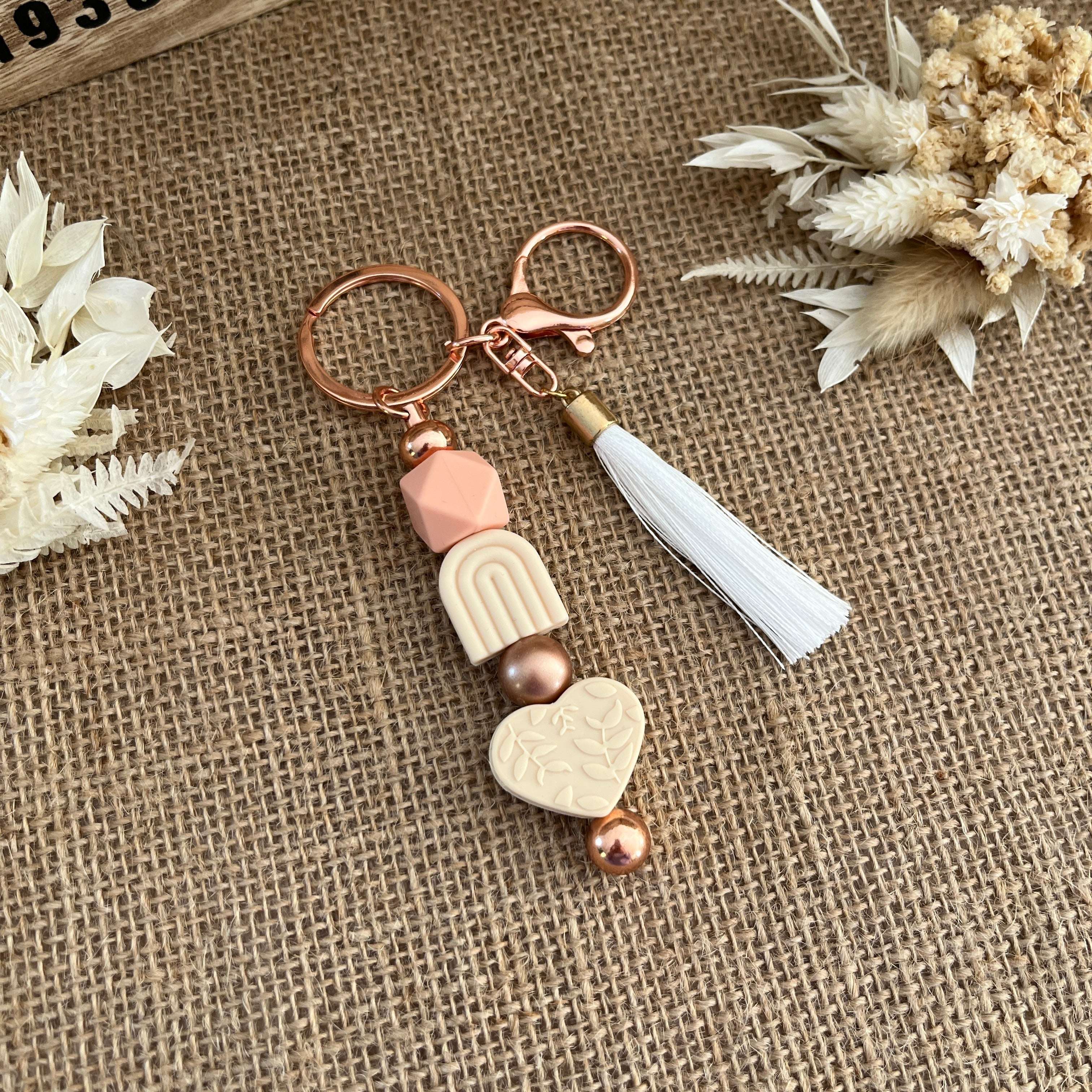 Bijou-de-sac-rose-bohème-Porte-clé -cœur-pompon-accessoire-sac-bijou-