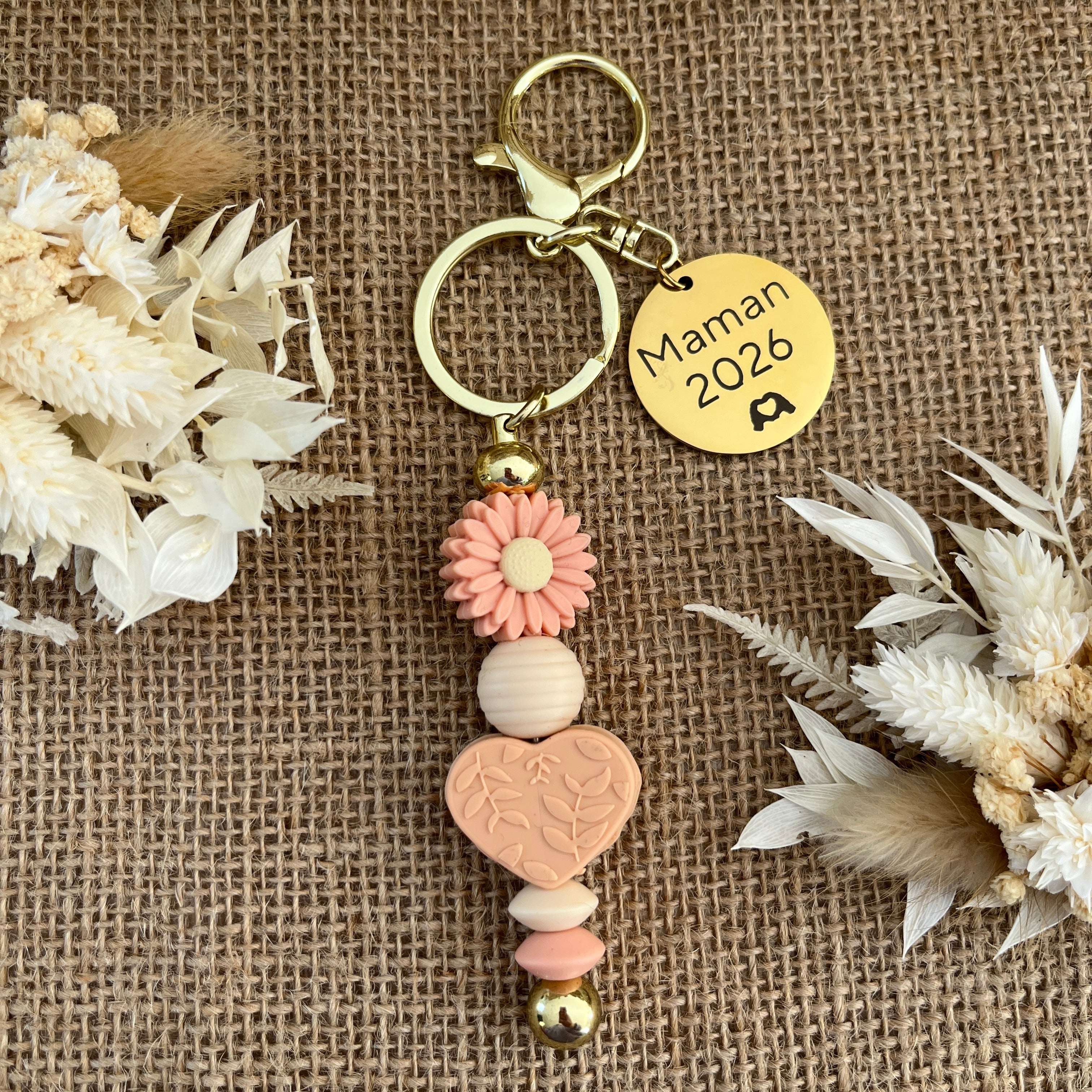 bijou-de-sac-porte-cles-coeur-bohème-maman-2026-accessoire-élégant-Lanyard & Co