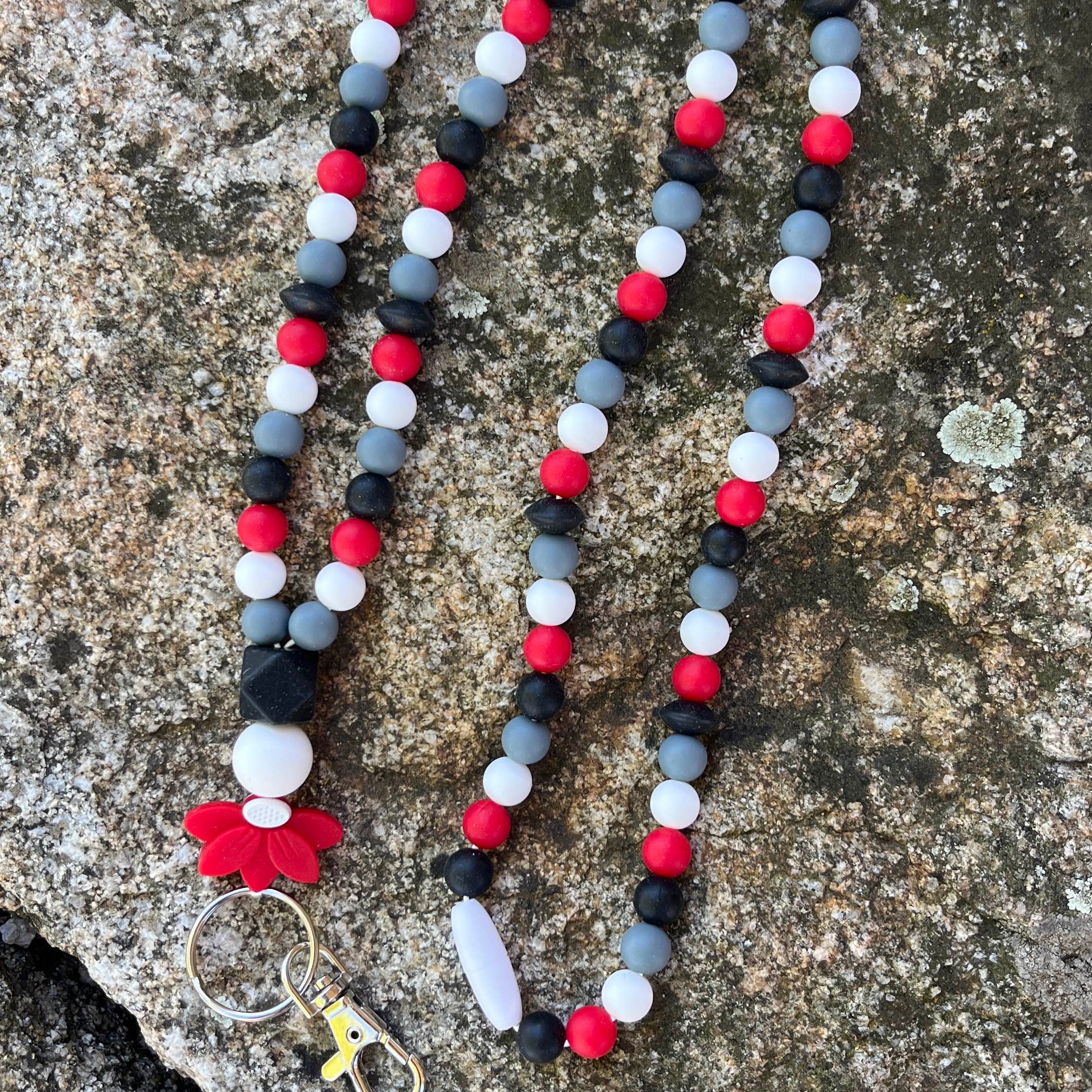 Tour de Cou - Lotus Rouge