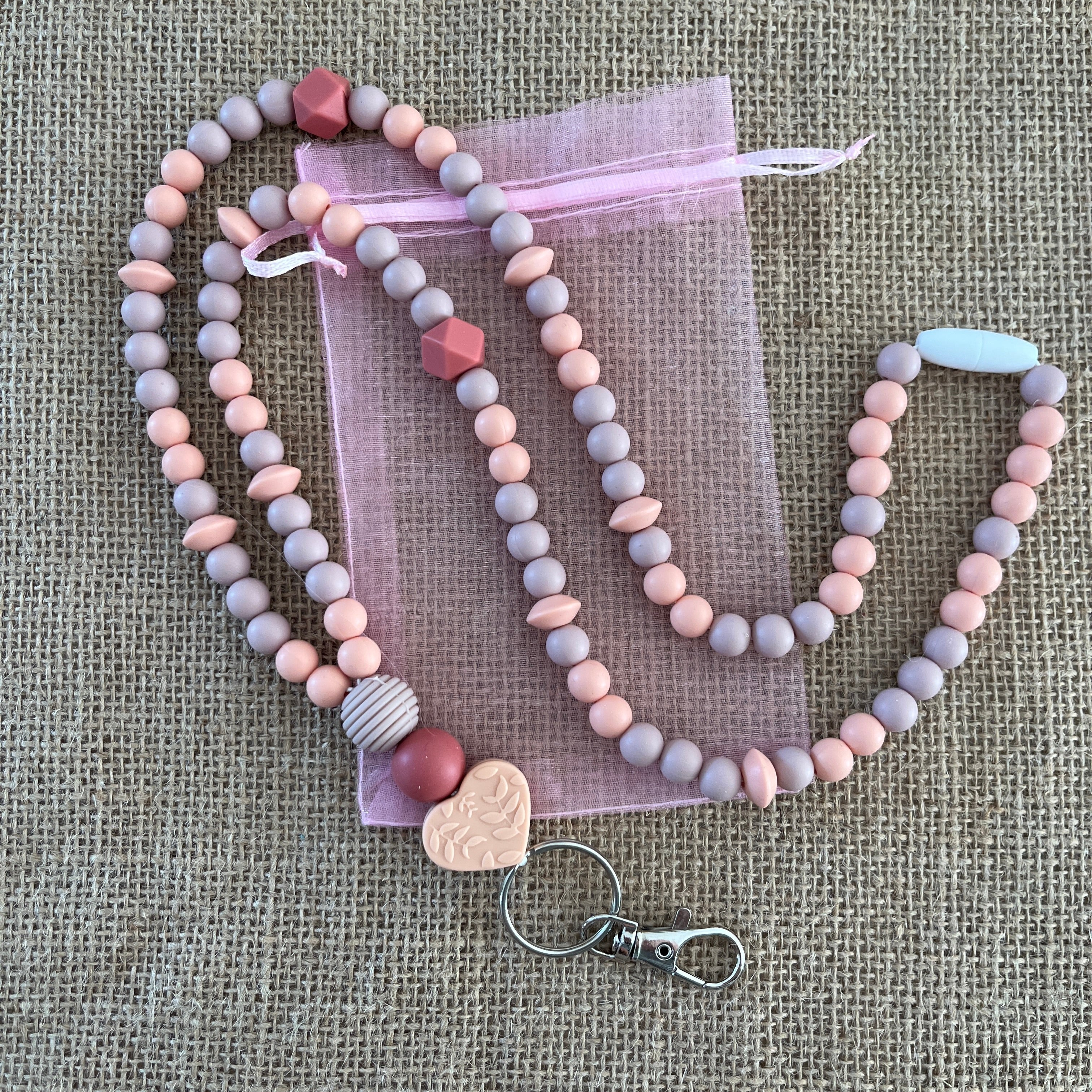 Tour de cou Rose poudré en perles de silicone – Porte-badge professionnel Ma boutique