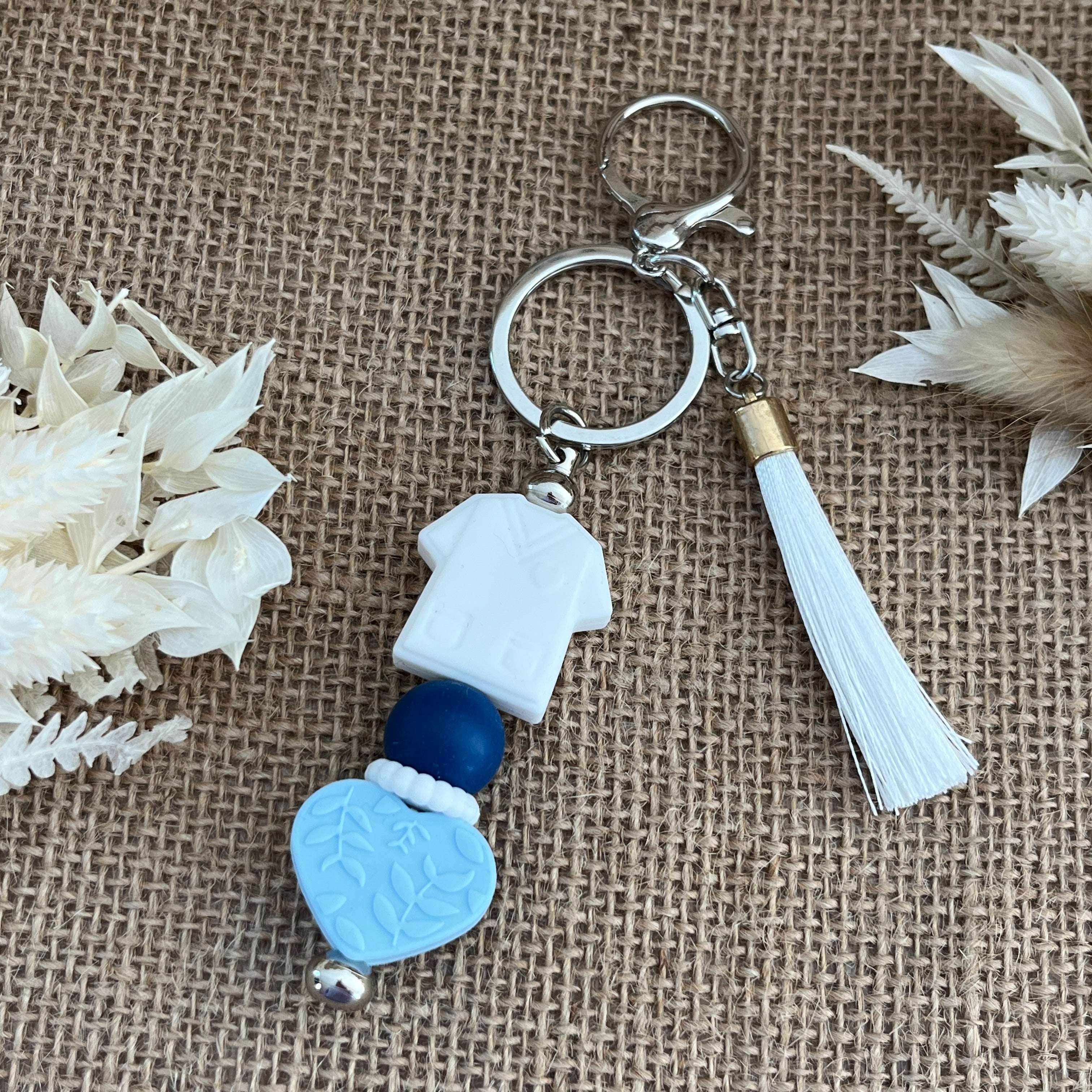 bijou-de-sac-porte-cles-coeur-bleu-infirmiere