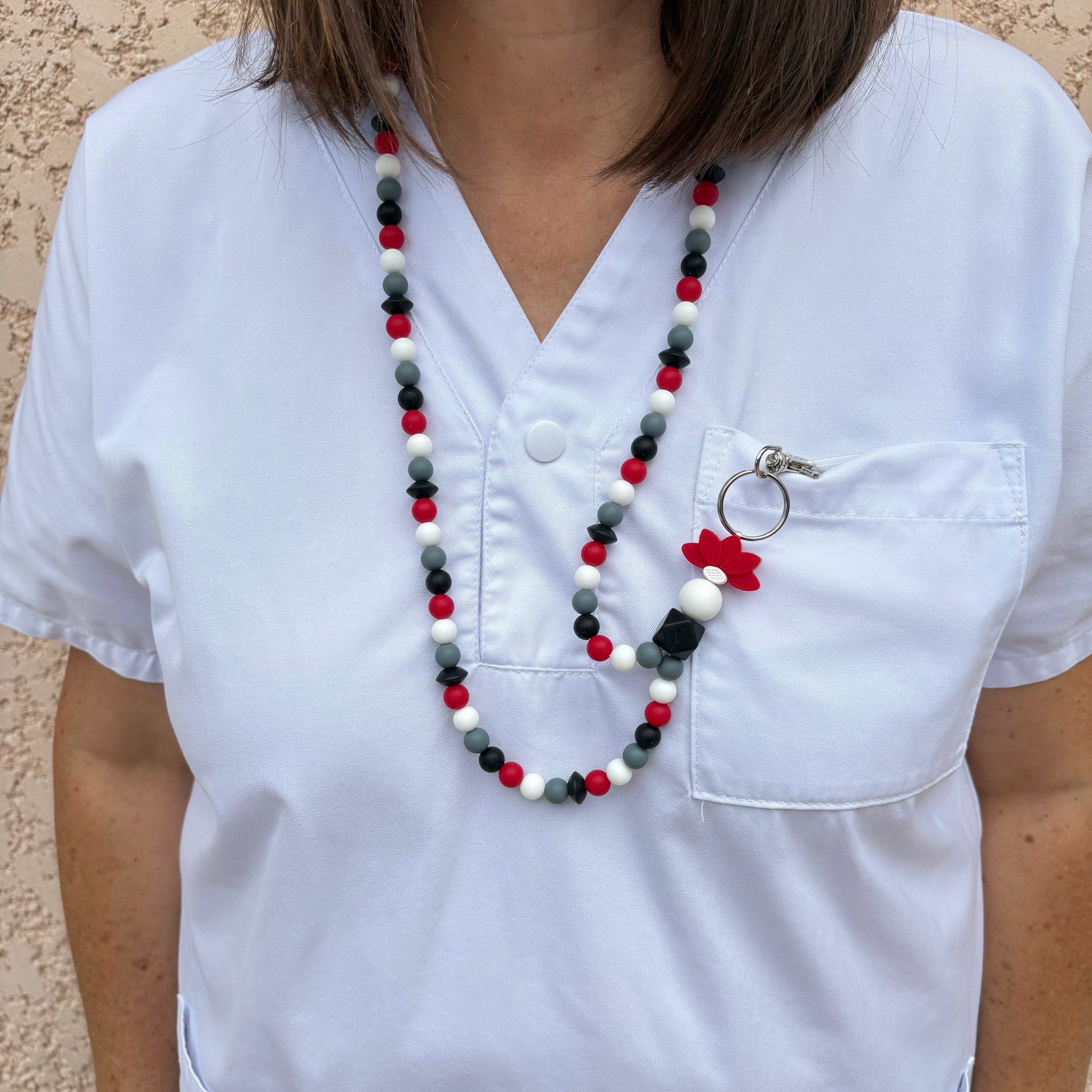 Tour de Cou - Lotus Rouge