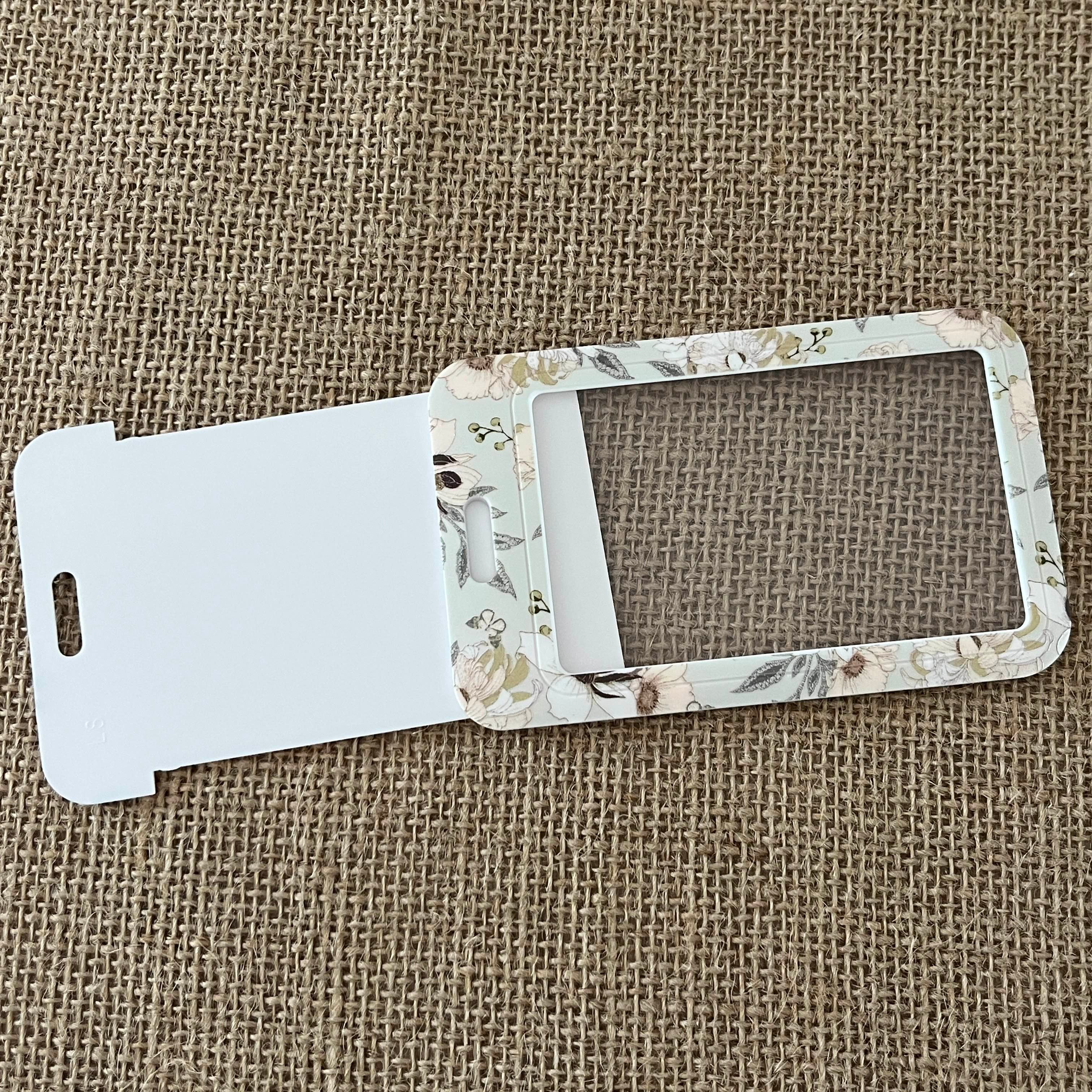 porte carte fleurs beige infirmière élégant