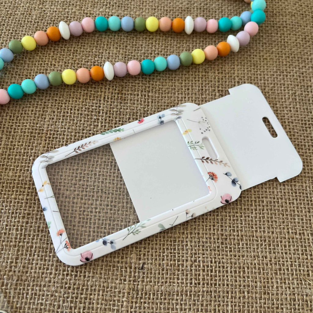 Porte Carte Fleurs Printemps – Étui Badge Rigide Élégant & Pratique