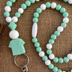 Porte badge menthe pour personnel medical confortable
