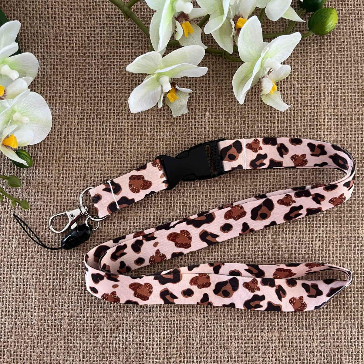 Tour de cou porte badge léopard beige, Lanière élégante avec clip sécurisé